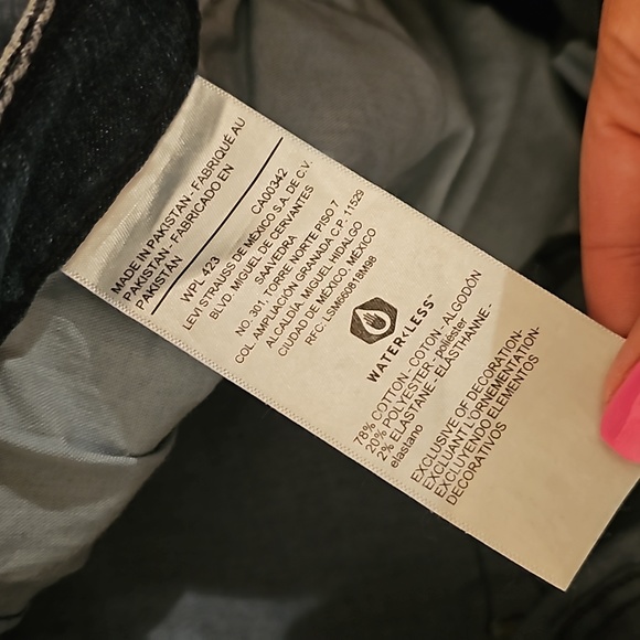 12S Signature Levi Strauss Mid Rise Super Skinny Jeans NWT - Picture 10 of 11